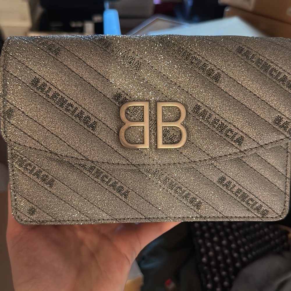 HOLIDAY SEASON BALENCIAGA SPRARKLE SILVER CLUTCH CROSSBODY NEW
